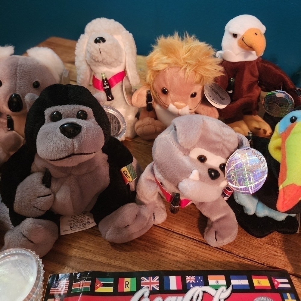 Coca-cola International Bean Bag collection​ - Picture 9 of 12